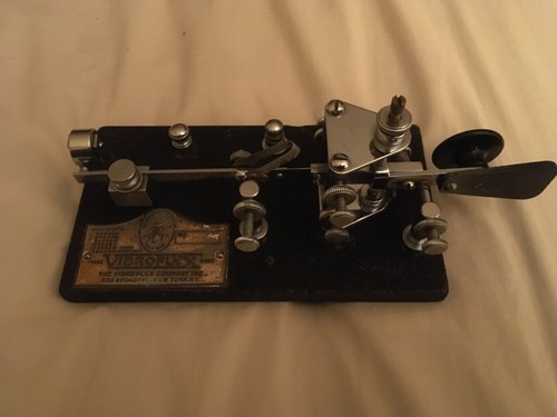 Close-up of the VIBROPLEX Champion from 1944