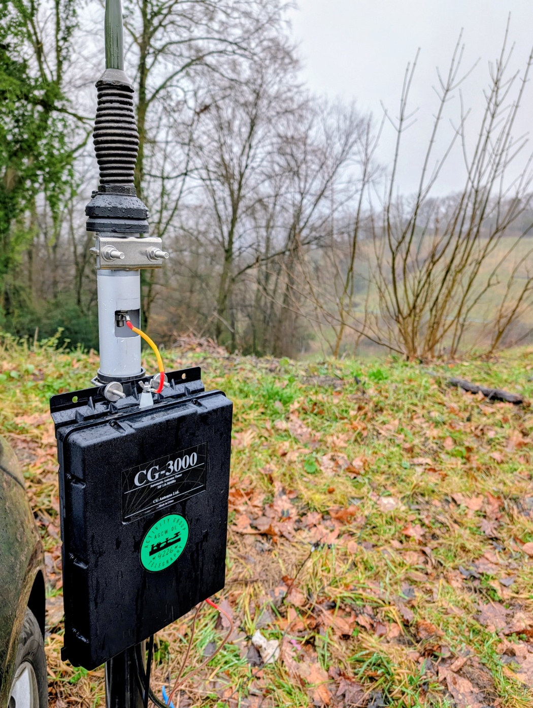 The Comrod antenna in action.